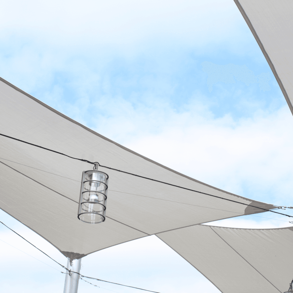 Tenda a vela per casa unifamiliare