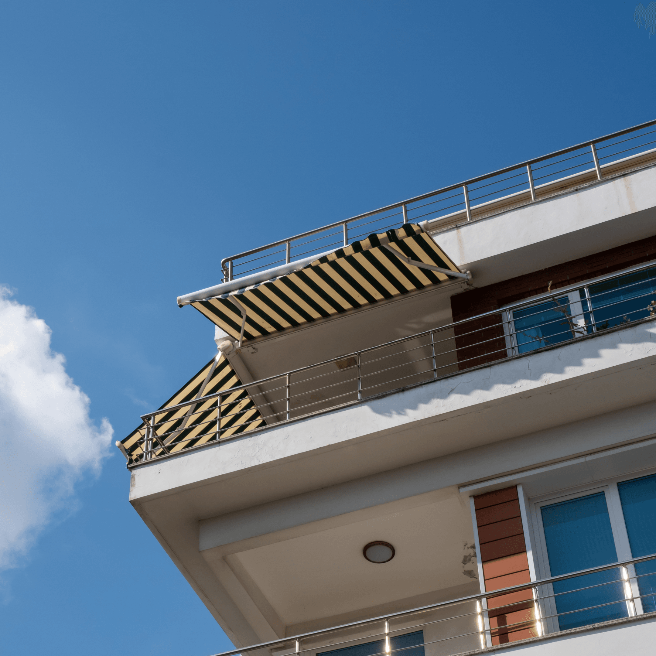 Tende per terrazzi per appartamenti a Lugano